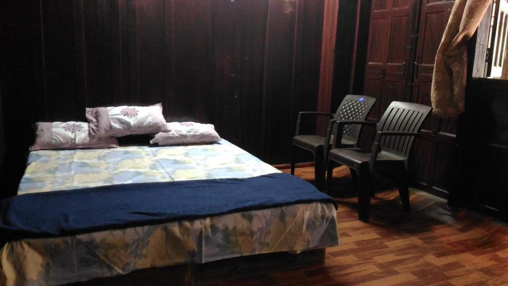 Wood House Munnar Villa Exterior photo