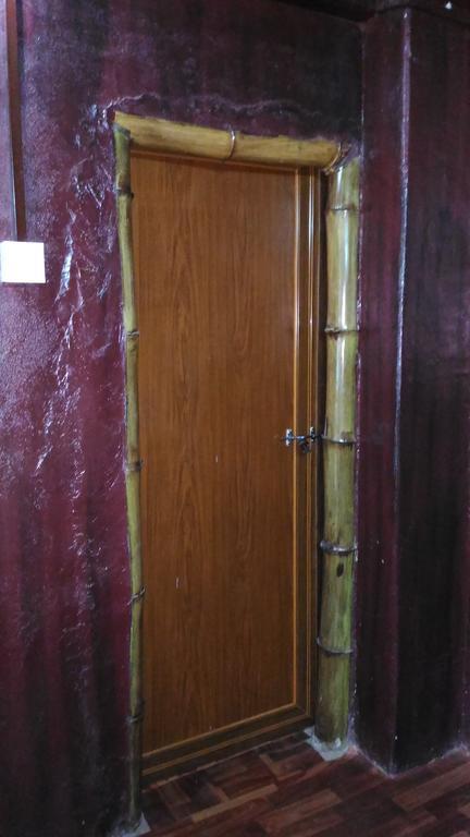 Wood House Munnar Villa Exterior photo